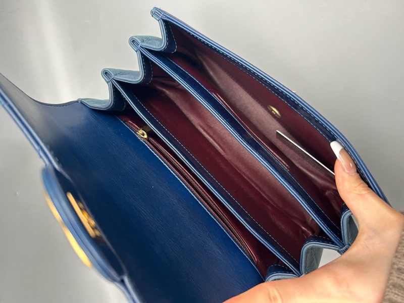 Chanel • 大都會系列海軍藍金釦油臘牛皮鏈條包 帶卡✔️-7