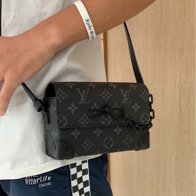 帥氣百搭款😎99新🆕Lv路易威登黑色老花steamer插銷盒子包單肩斜挎包-0