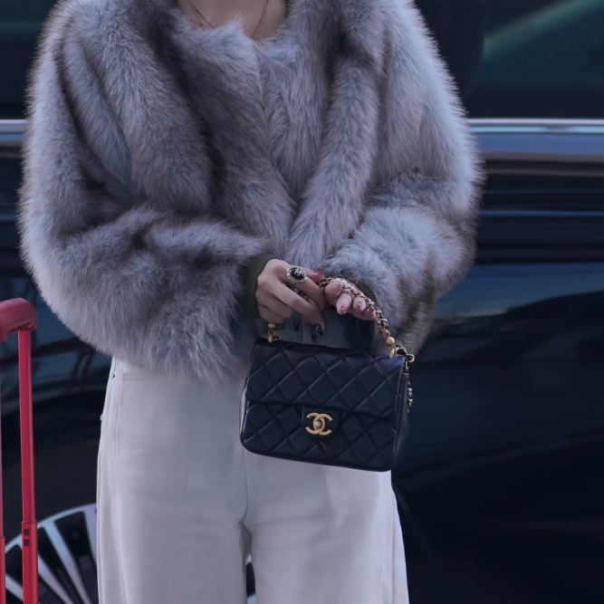 CHANEL香奈兒24P黑金菱格紋羊皮珍珠方胖子鏈條包🔗芯片款-29