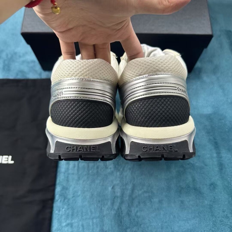 Chanel銀角大王香奈兒雙C徽標運動鞋 白銀色 38.5碼-3