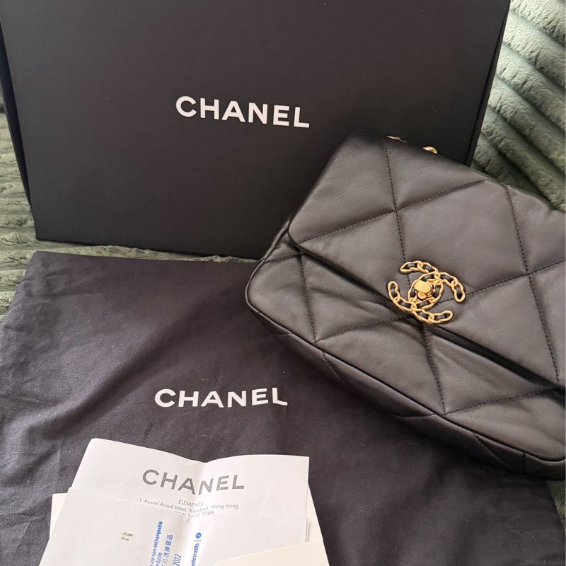罕有99%new 有專門店正單 chanel 19 small 黑金 芯片款-0