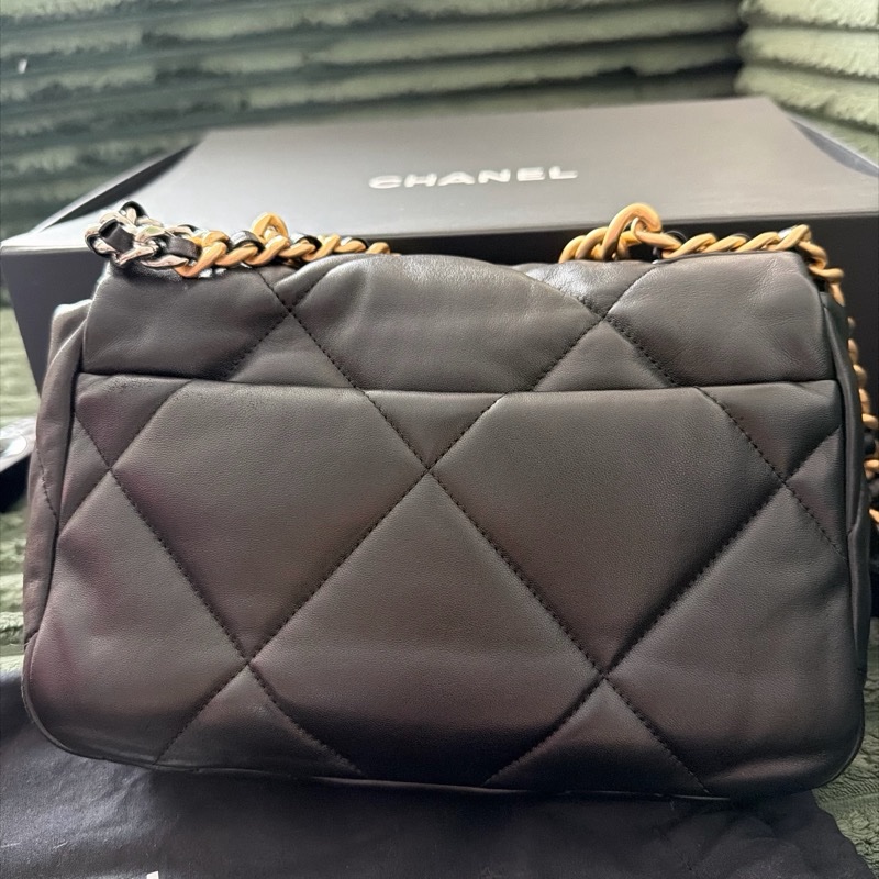 罕有99%new 有專門店正單 chanel 19 small 黑金 芯片款-4