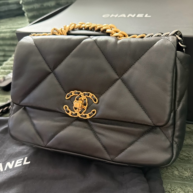 罕有99%new 有專門店正單 chanel 19 small 黑金 芯片款-6