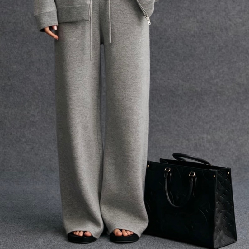 Louis Vuitton路易威登黑色全牛皮壓紋On The Go中號托特手提包肩背包-9