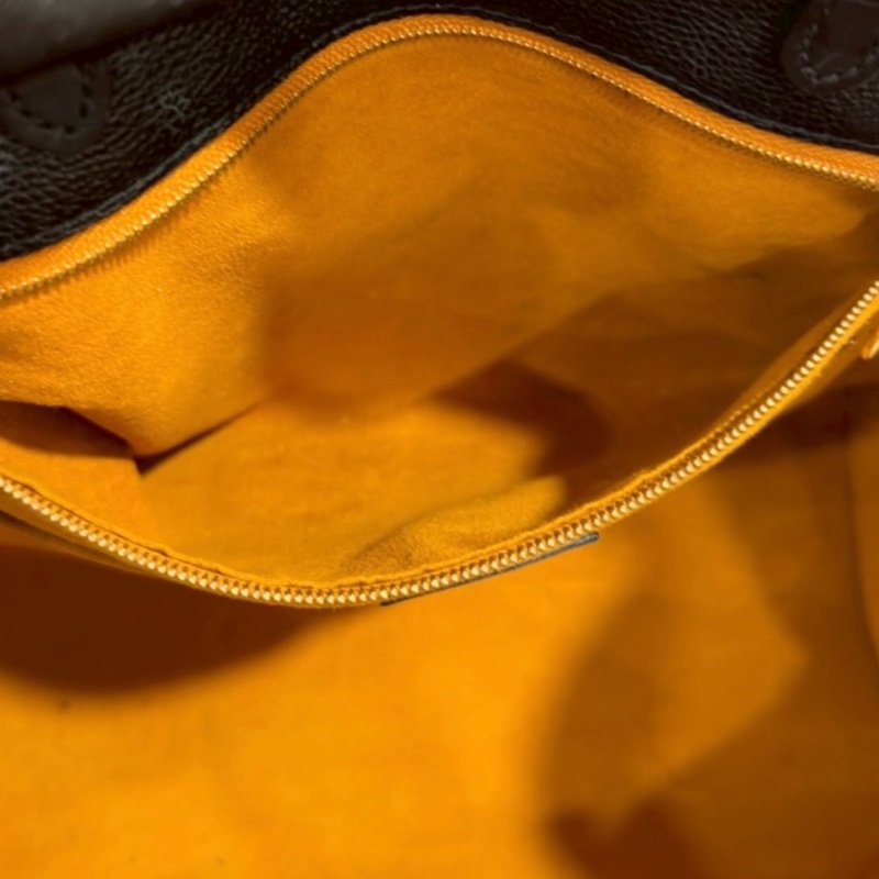 Louis Vuitton路易威登黑色全牛皮壓紋On The Go中號托特手提包肩背包-19