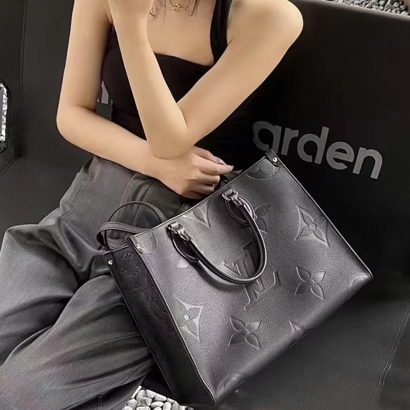 Louis Vuitton路易威登黑色全牛皮壓紋On The Go中號托特手提包肩背包-24