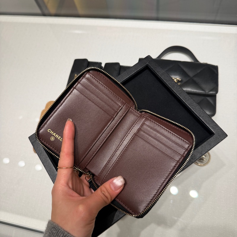 914intheair精品代購『全新全配』Chanel 雙c 黑金加大ㄇ字拉鍊對開短夾-3