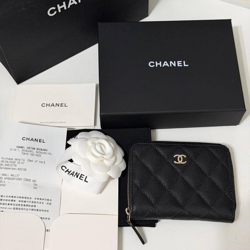 914intheair精品代購『全新全配』Chanel 雙c 黑金加大ㄇ字拉鍊對開短夾-4