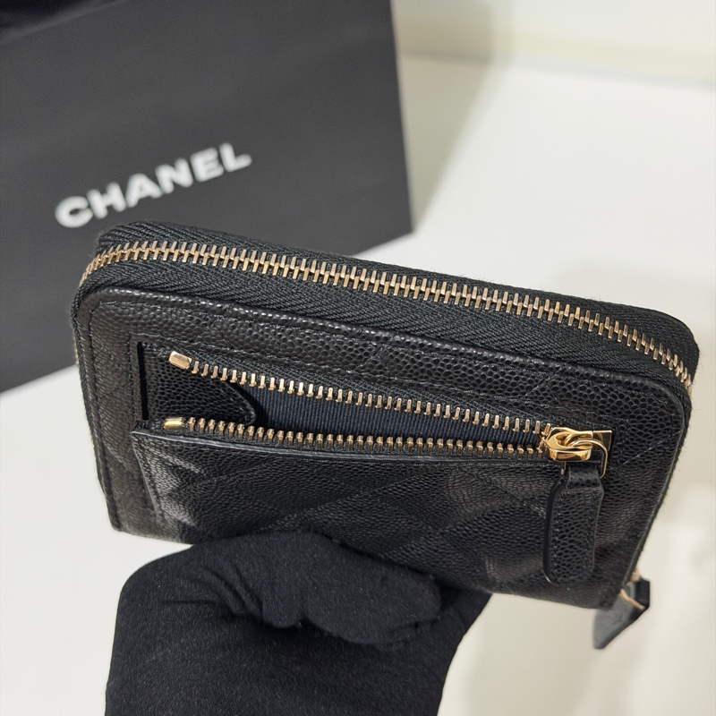 914intheair精品代購『全新全配』Chanel 雙c 黑金加大ㄇ字拉鍊對開短夾-8
