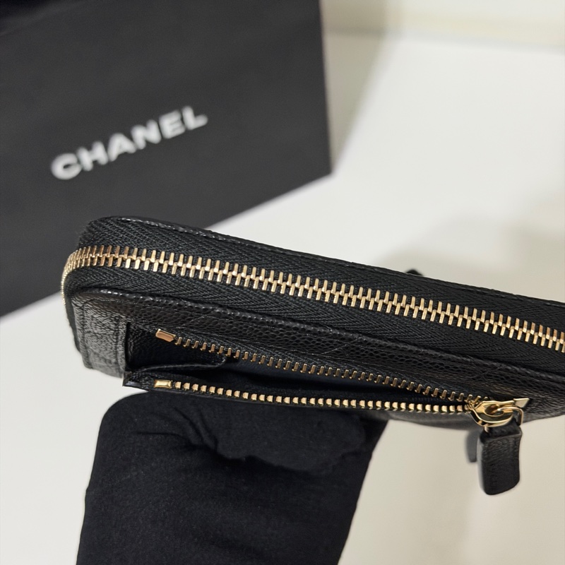 914intheair精品代購『全新全配』Chanel 雙c 黑金加大ㄇ字拉鍊對開短夾-9