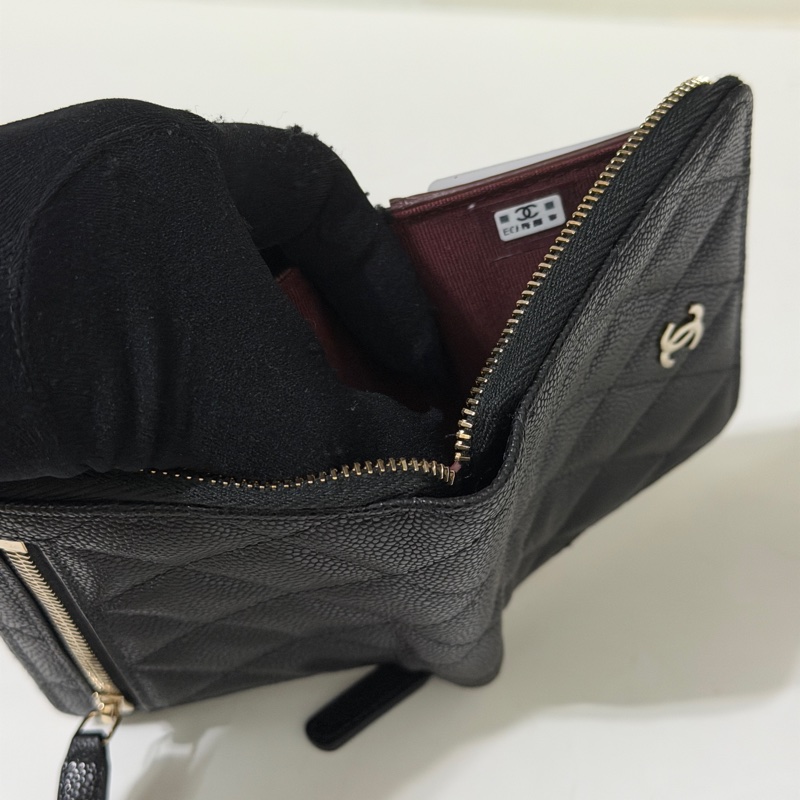 914intheair精品代購『全新全配』Chanel 雙c 黑金加大ㄇ字拉鍊對開短夾-13