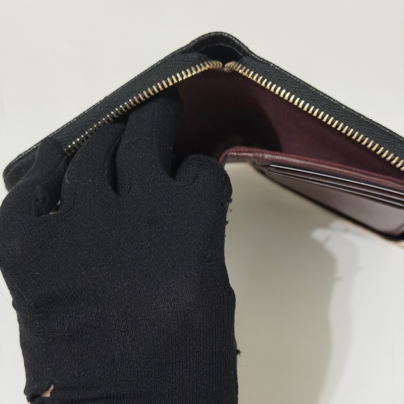 914intheair精品代購『全新全配』Chanel 雙c 黑金加大ㄇ字拉鍊對開短夾-18