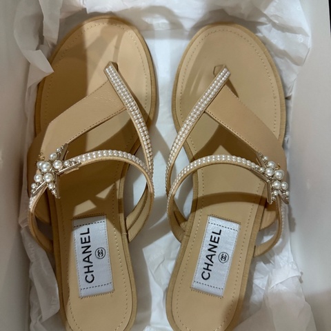 CHANEL 香奈兒涼鞋  尺碼：38碼
