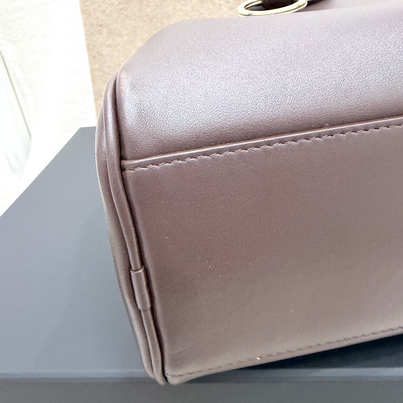 ❤️❤️香奈兒26P春夏包款 全網唯ㄧ 巧克力🍫色保齡球包-13