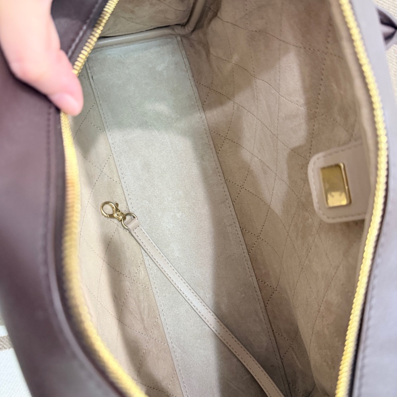 ❤️❤️香奈兒26P春夏包款 全網唯ㄧ 巧克力🍫色保齡球包-16