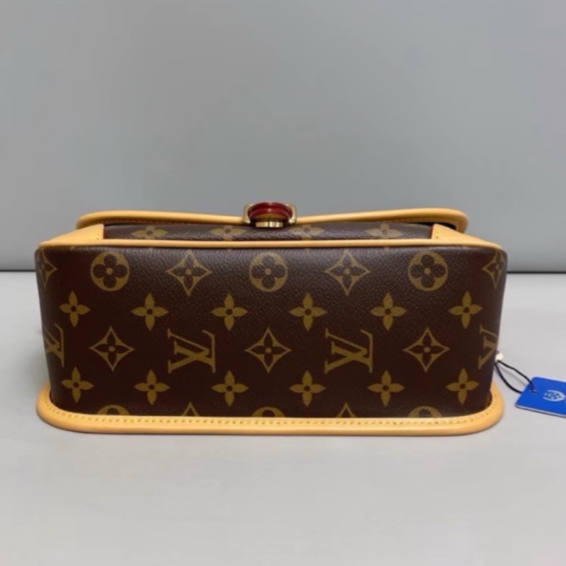 LOUISVUITTON路易威登老花Diane黑背帶法棍🥖包-15