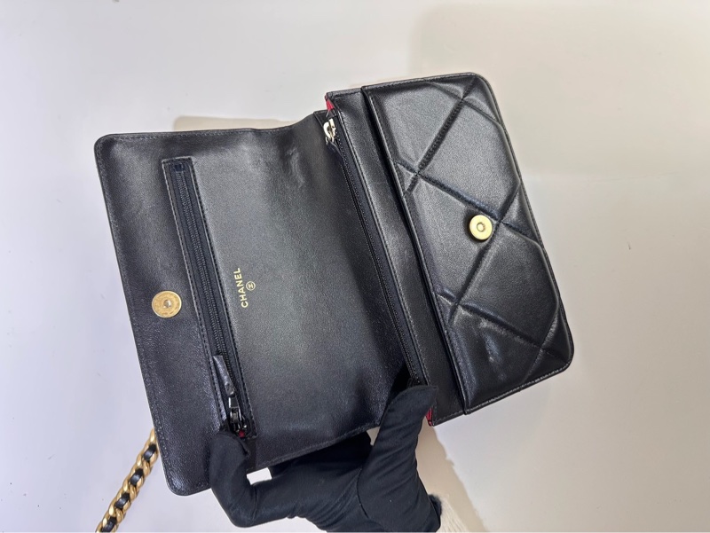 CHANEL|19 經典款WOC-4