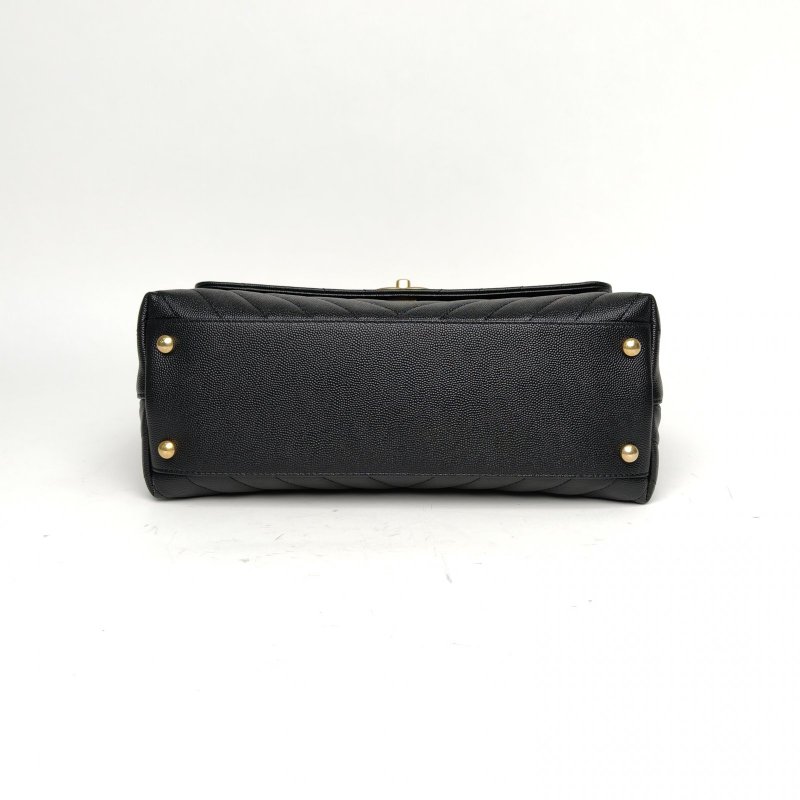 CHANEL CocoHandle中號黑色荔枝牛皮28開金扣V紋蜥蜴皮手柄肩背包-4