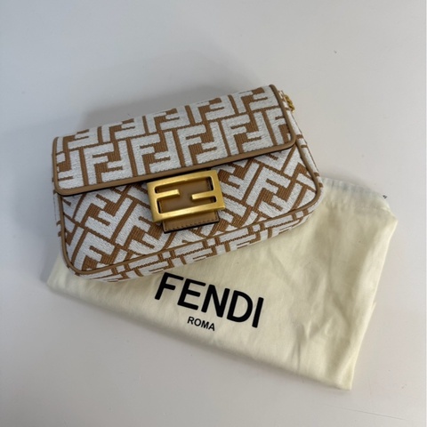 Fendi|鏈條法棍🥖