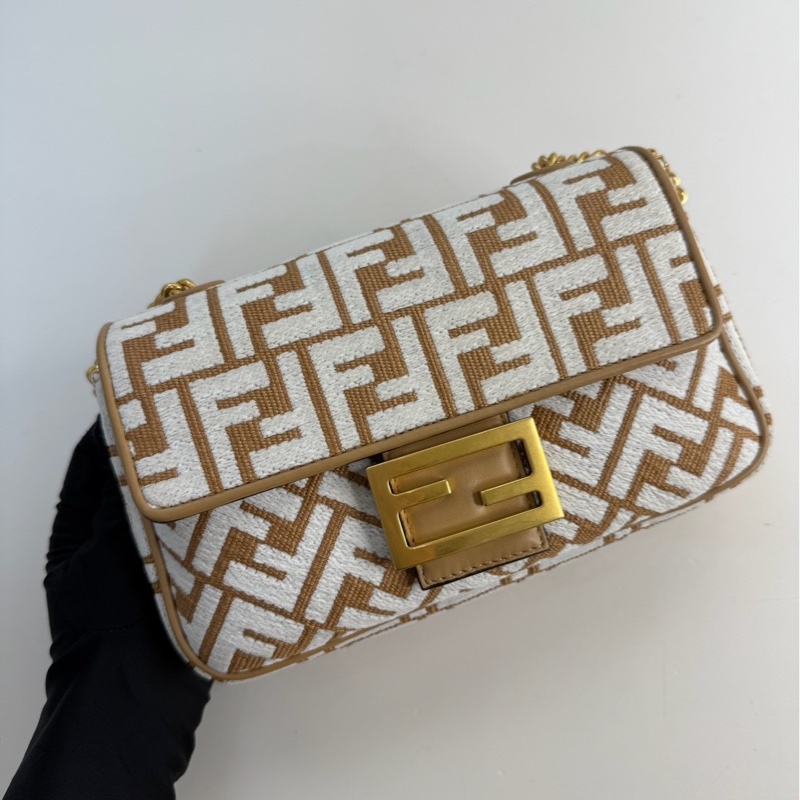 Fendi|鏈條法棍🥖-1