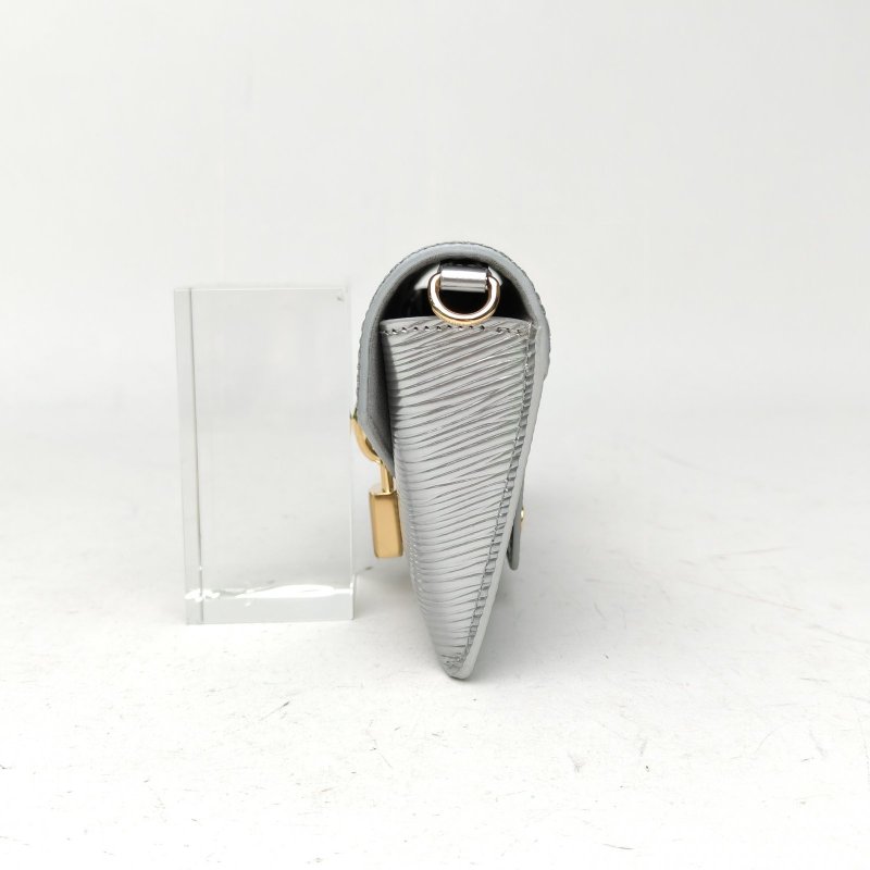 LOUIS VUITTON PADLOCKONSTRAP鎖頭斜挎包銀色水波紋牛皮晶片肩背包-3