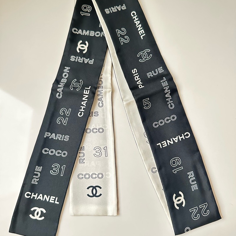 Chanel twilly小絲巾 黑白雙面-1