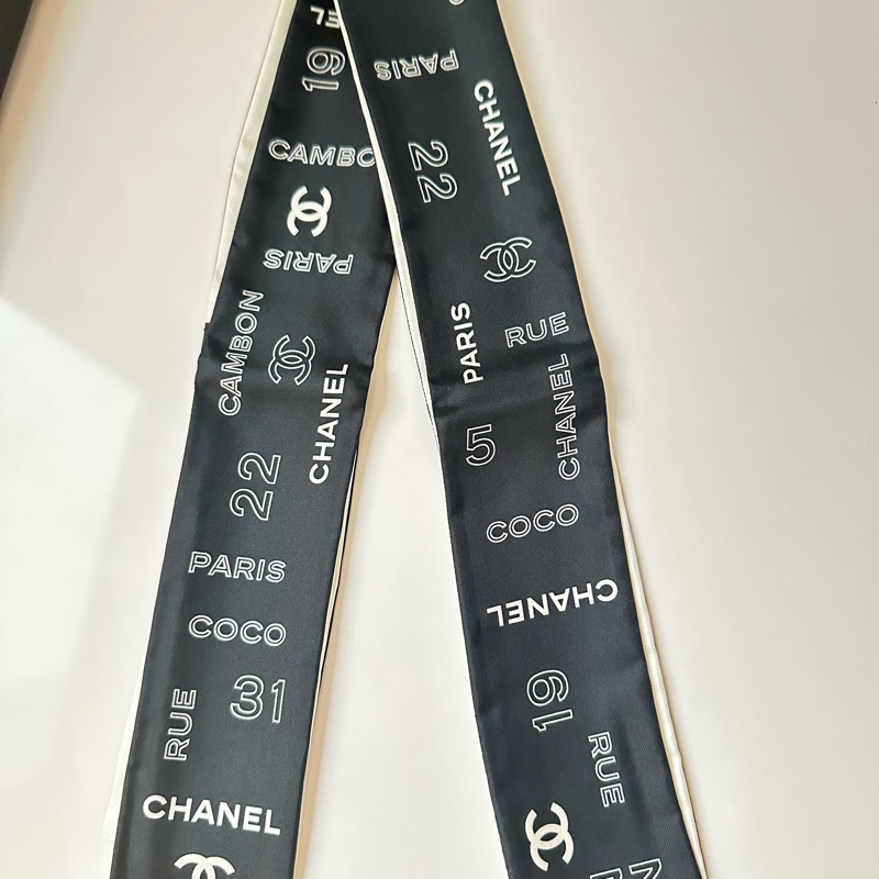 Chanel twilly小絲巾 黑白雙面-3