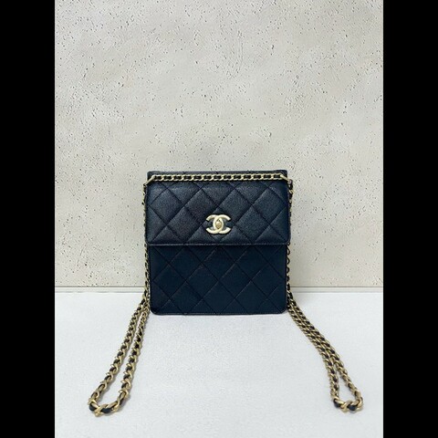 Chanel 23k ado backpack 
黑金荔枝皮