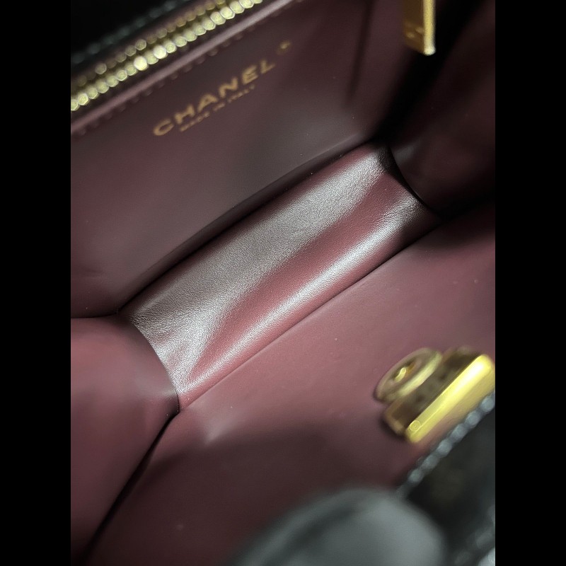 Chanel 23k ado backpack 
黑金荔枝皮-18