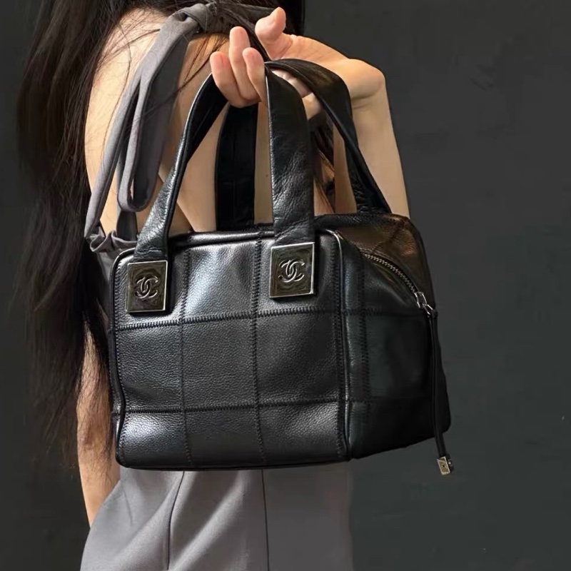 Chanel • 黑銀冰格牛皮骰子包-1