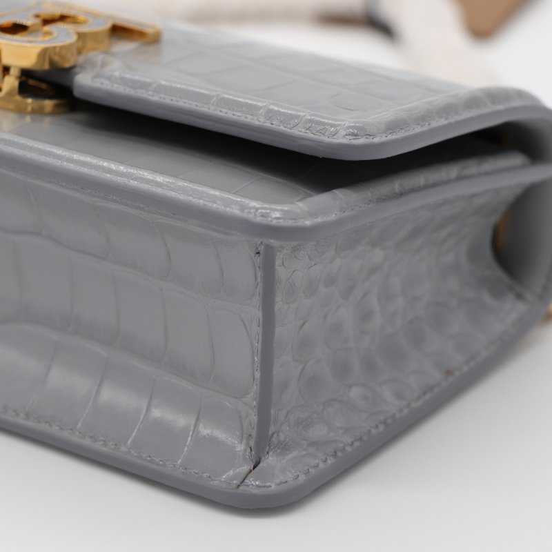 （超級新♥️可送禮）Burberry 博柏利 Croc TB 灰色牛皮 金色鏈條 斜挎包 豆腐包-5