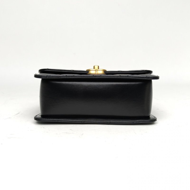 CHANEL 24CCF口蓋包黑色牛皮晶片金扣雙金珠皮穿鏈肩背包-4