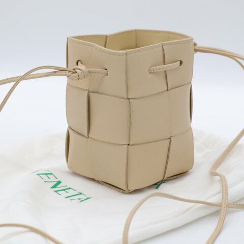 Bottega Veneta 寶緹嘉 Cassette 米黃色 牛皮 三格 水桶包 斜背包