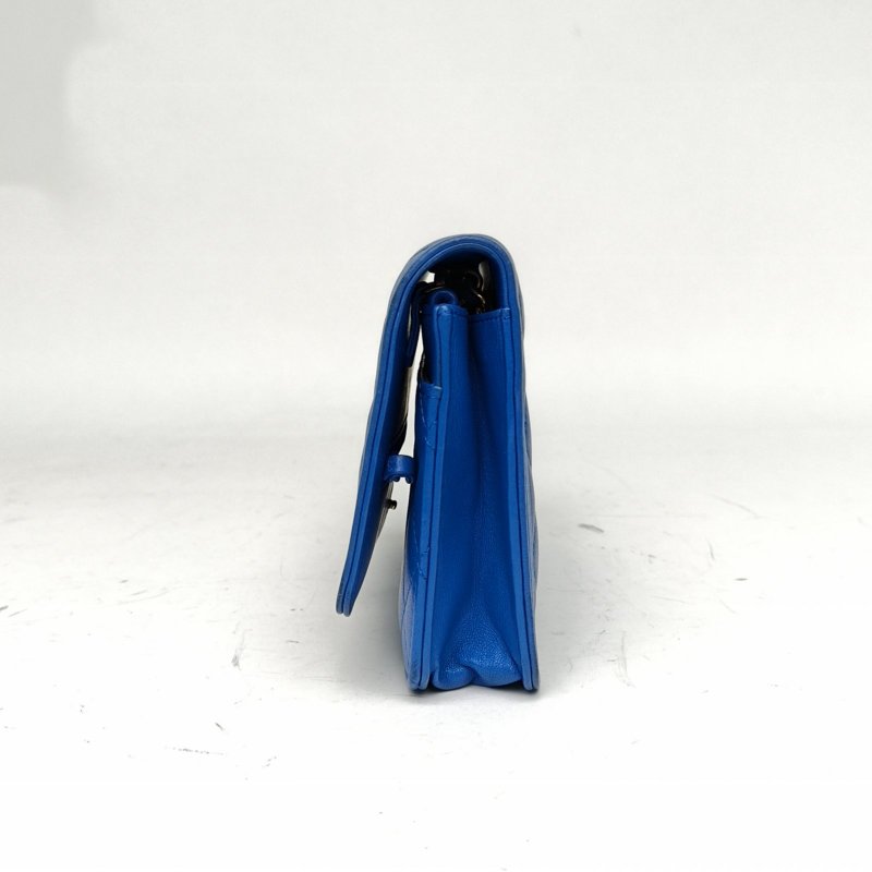 CHANEL LeboyWOC19藍色羊皮21開金扣肩背包-3