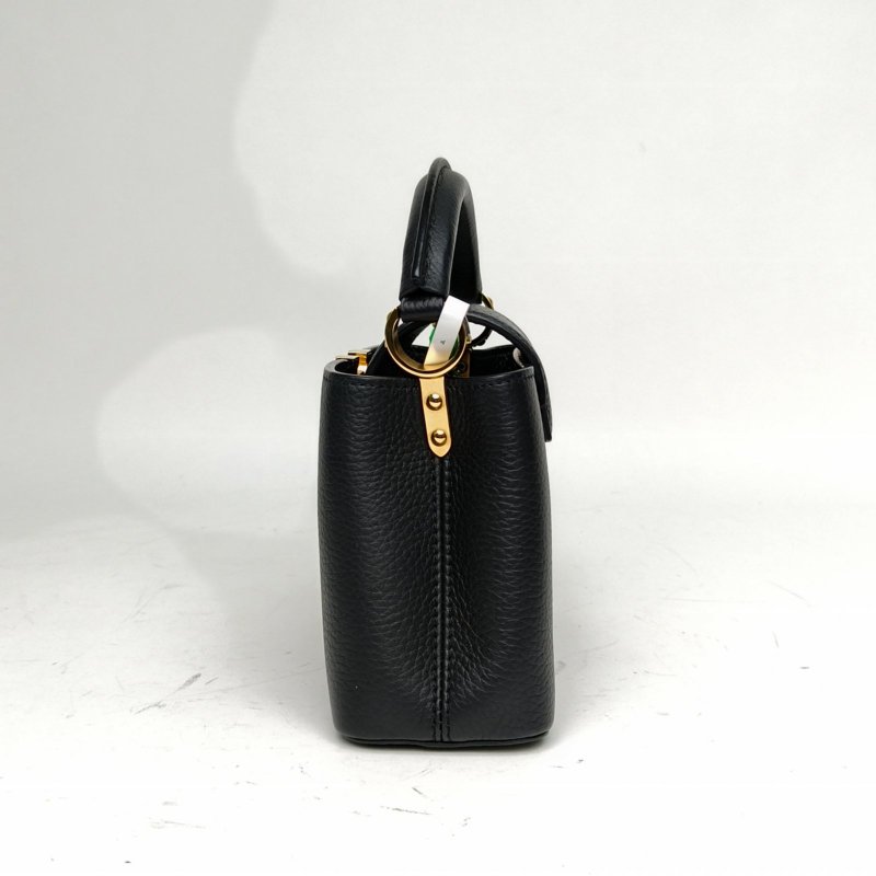 LOUIS VUITTON CapucinesMini21黑色牛皮金扣晶片肩背包-1