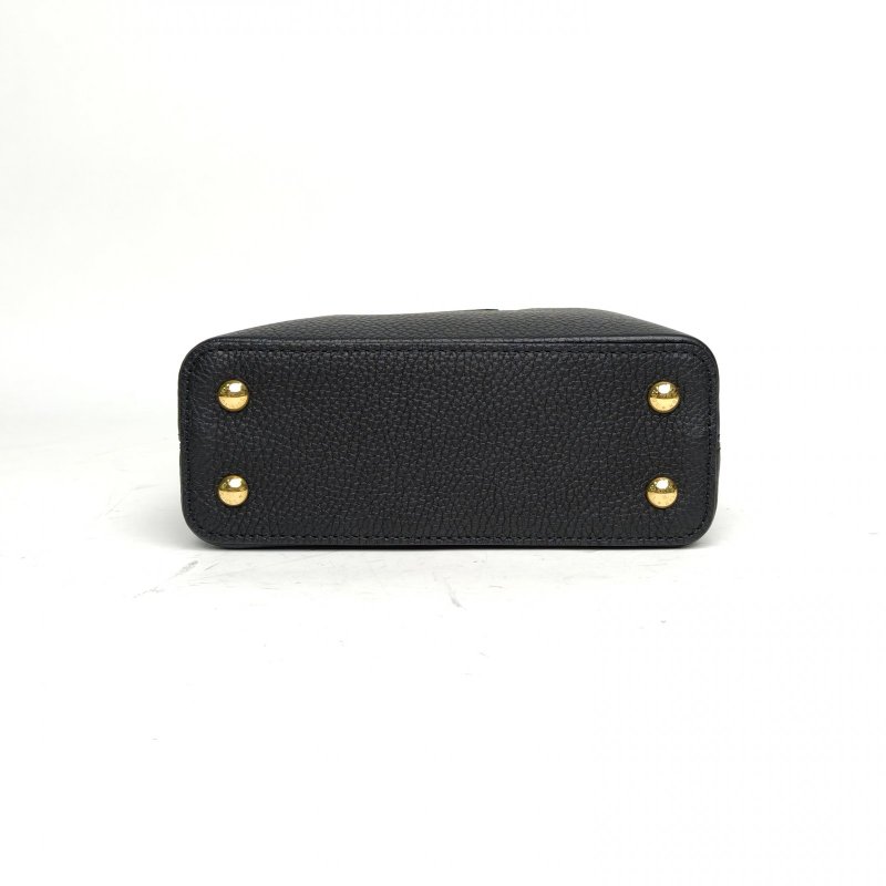 LOUIS VUITTON CapucinesMini21黑色牛皮金扣晶片肩背包-4