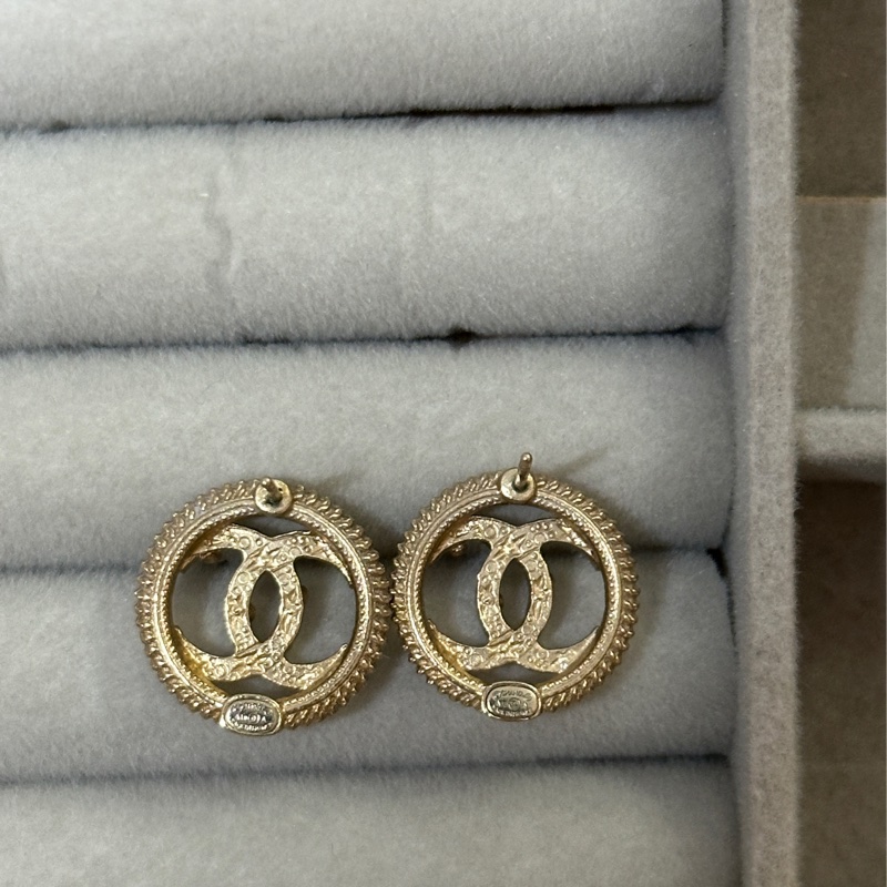 Chanel 圓形淡金色耳環-2