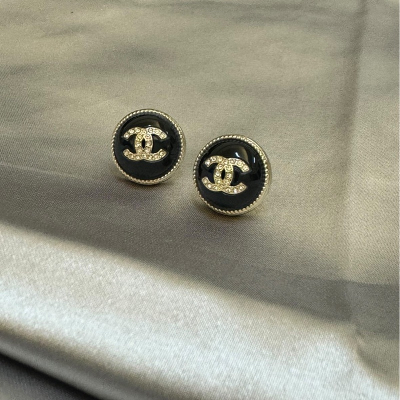 Chnael 黑琺瑯鑲鑽耳環-1