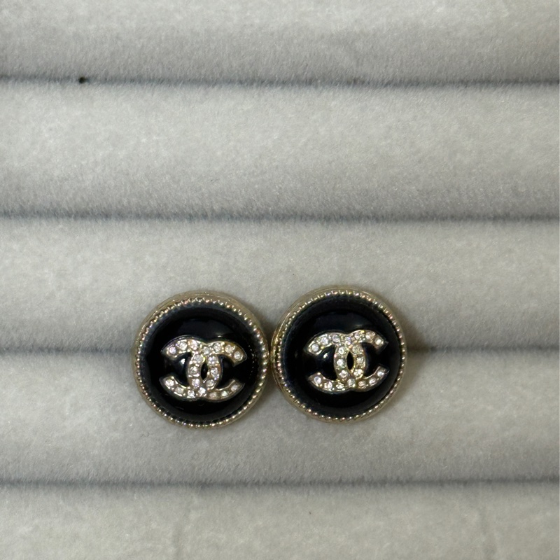 Chnael 黑琺瑯鑲鑽耳環-3