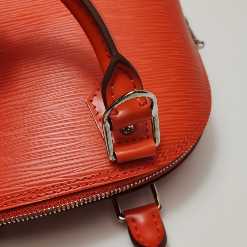 Louis Vuitton (LV) AlmaBB牛皮純色水波紋貝殼包斜背包單肩包-11