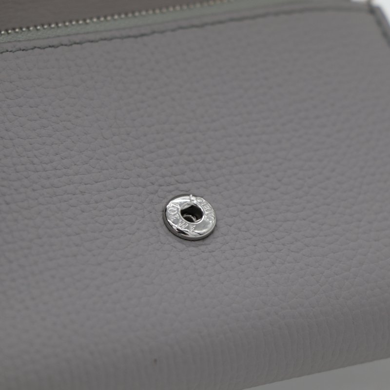（全新品♥️可送禮）LOEWE 羅威 Anagram Small Vertical 鵝卵石紋小牛皮 小型 直式 錢包 卡夾 皮夾 短夾 灰色-7