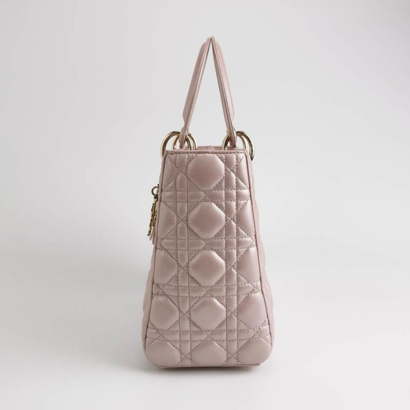 Dior Lady Dior戴妃包款中型羊皮藤格紋字母Logo吊飾單肩包-2