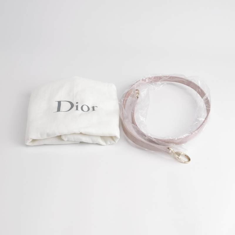 Dior Lady Dior戴妃包款中型羊皮藤格紋字母Logo吊飾單肩包-8