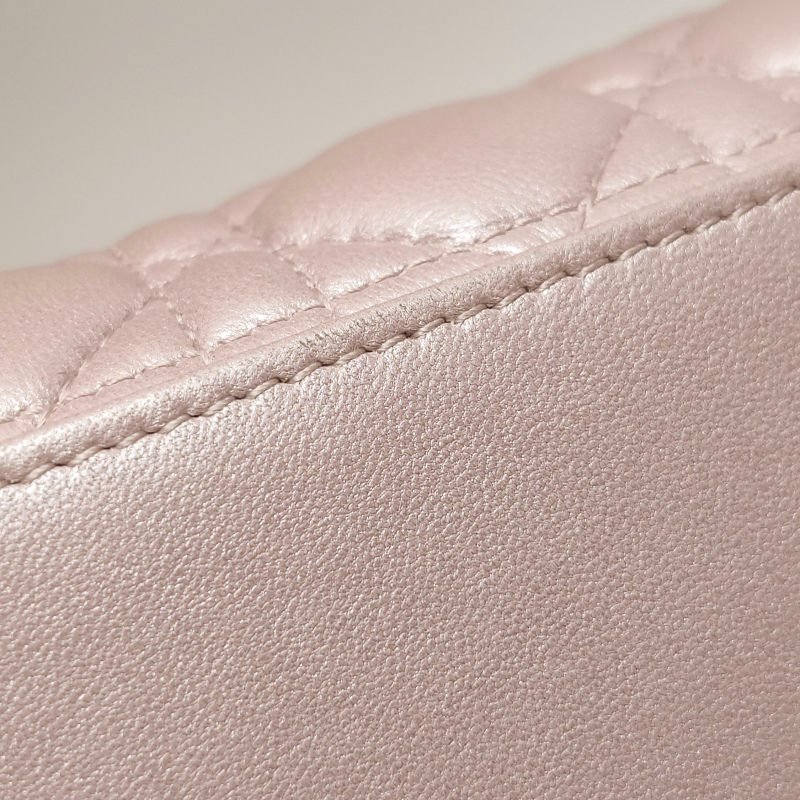 Dior Lady Dior戴妃包款中型羊皮藤格紋字母Logo吊飾單肩包-22