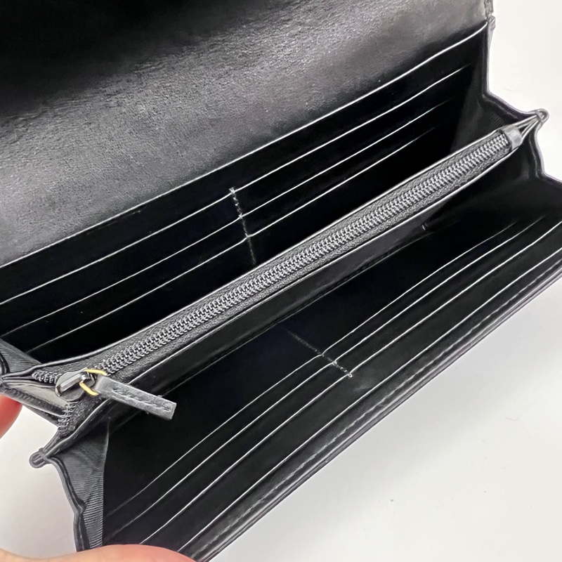 Gucci黑牛皮山型紋霧金釦Marmont下蓋12卡長夾-10