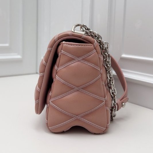 路易威登/Louis Vuitton 藕粉色銀扣扭扭菱格鏈條包-3