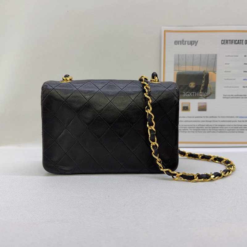 CHANEL vintage迷你圓扣方胖鏈帶包-1