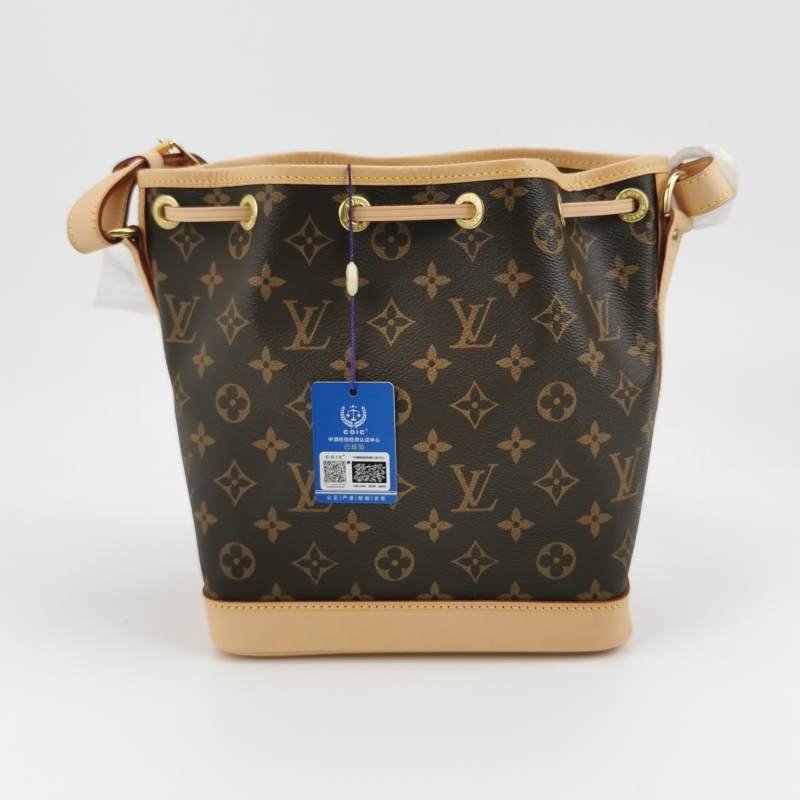 Louis Vuitton (LV) NOEBB植鞣革Monogram印花抽繩斜挎包肩背包晶片款-4