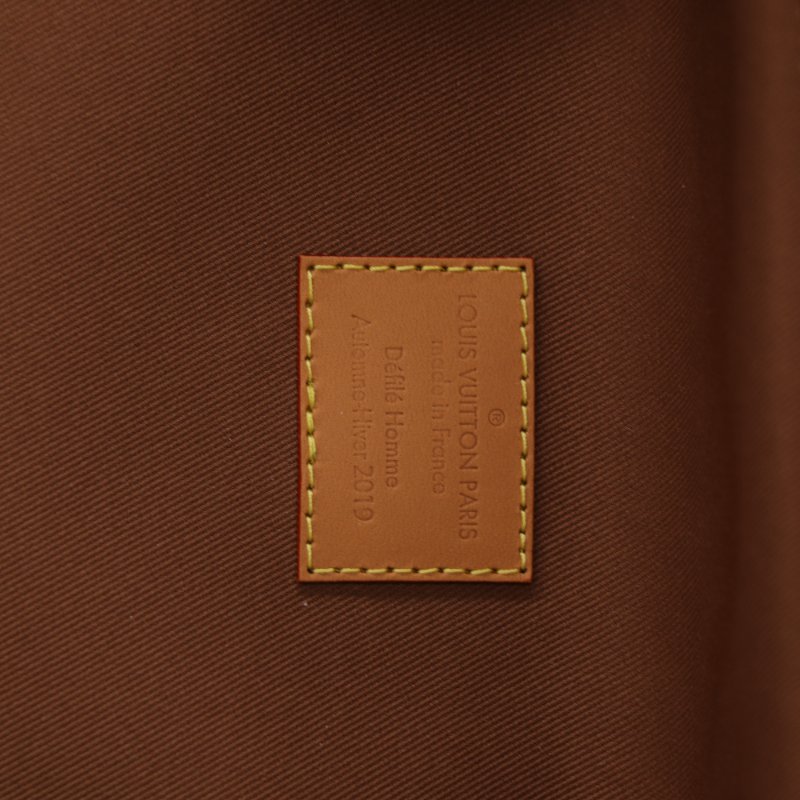 Louis Vuitton 路易威登 Monogram Soft Trunk 背包 MM Trunk M44749 行李箱 飛機箱 雙肩包 2019 年-12