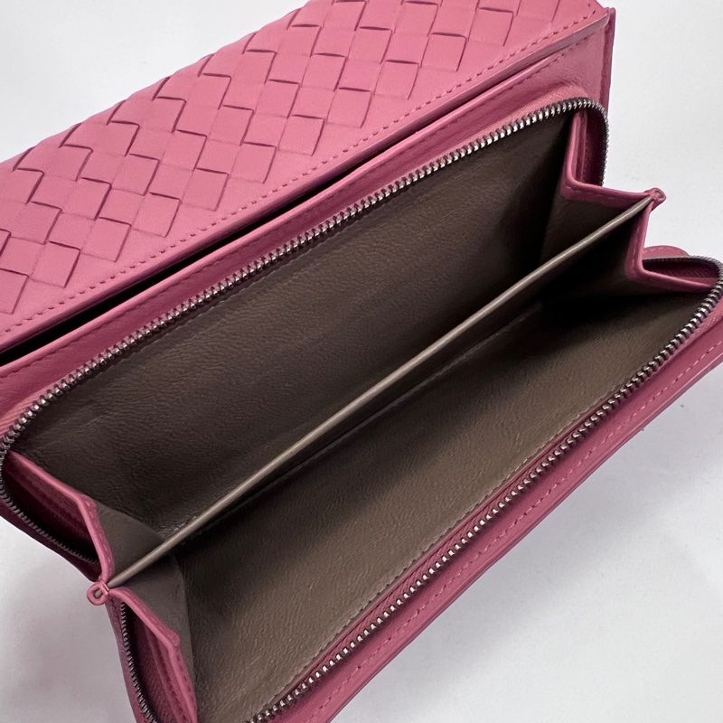 BV乾燥玫瑰粉羊皮下蓋8卡長夾-12